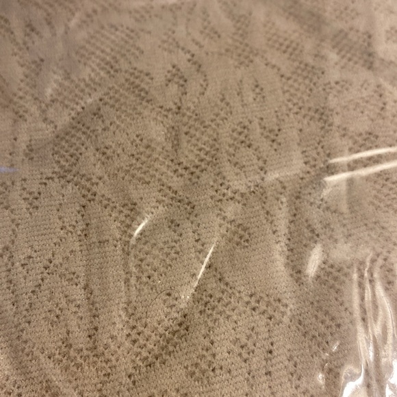 Ann Taylor Women’s Textured Tights - Picture 7 of 7